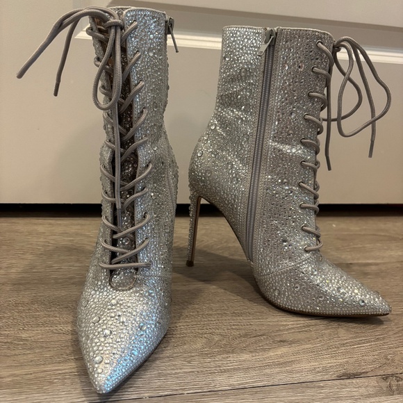 Steve Madden Valency R Rhinestone Lace Up Booties - Picture 1 of 6